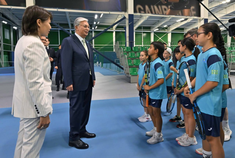 Глава государства посетил теннисный центр «Даулет»