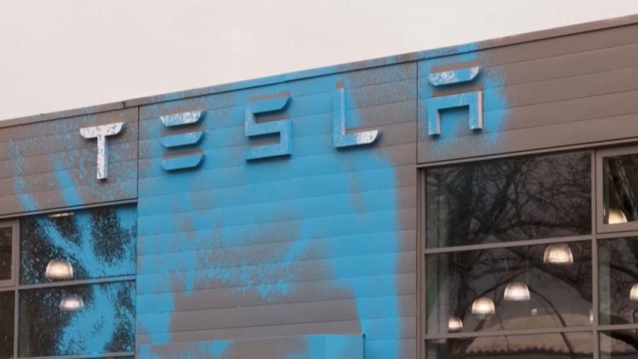 Tesla компаниясына шабуылдар жиілеп кетті