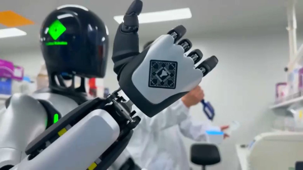 Қытай ақылды роботтарды өндірісте жаппай пайдаланып жатыр