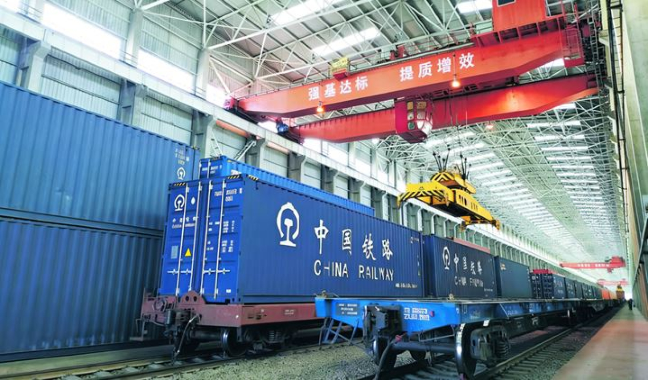 Через Алашанькоу прошли 53 тысячи поездов: 15 лет маршруту Китай–Европа