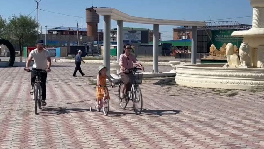 «Таза Қазақстан»: Мақат ауданында «Велосипед күні» өтті