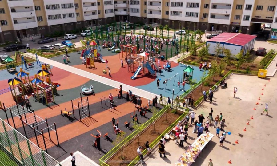 Десятки новых общественных пространств и дворов открыли в Астане