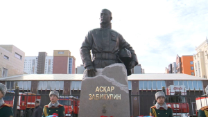 Памятник спасателю А.Забикулину открыли в столице