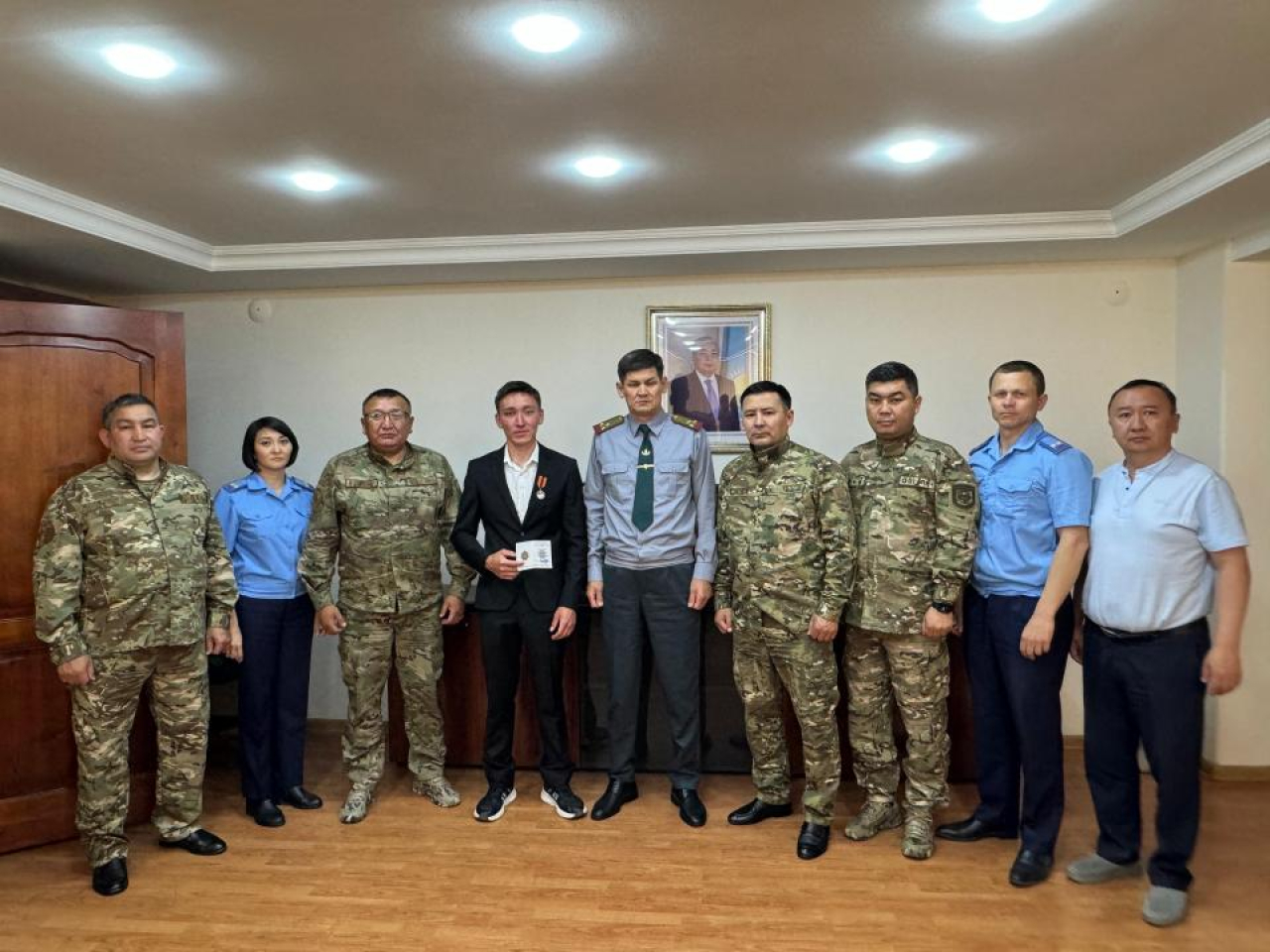 Суға батып бара жатқан баланы құтқарған студент марапатталды