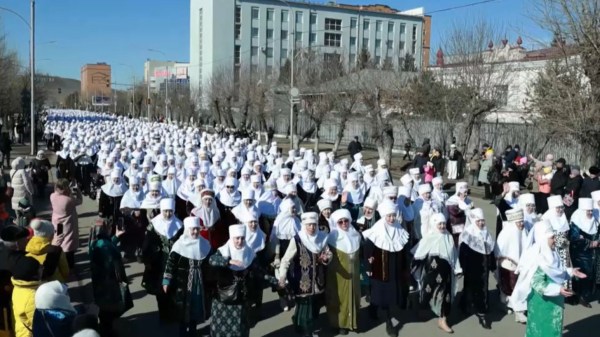 Рекорд по шествию женщин в кимешеках установили в Кокшетау
