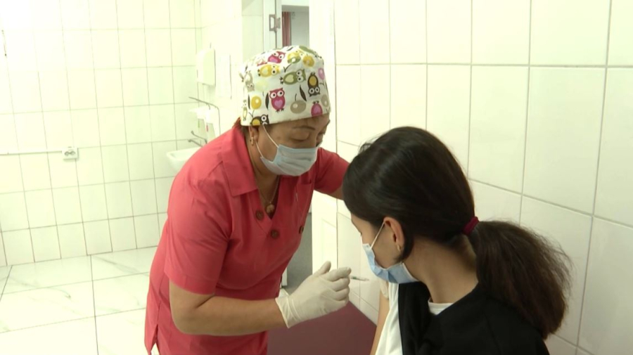 4,9 млн человек ежегодно вакцинируют в Казахстане