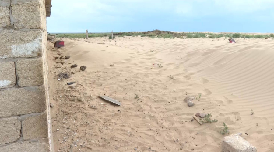 Ақтөбеде ауылдарды құм басты