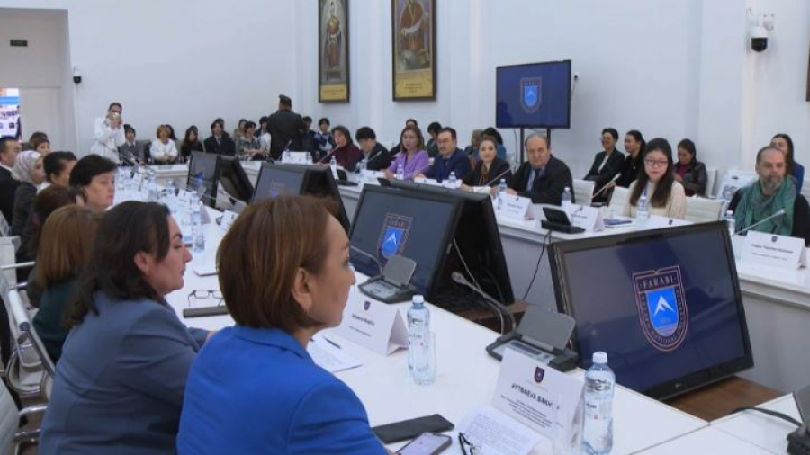 ИИ внедряют в казахстанских вузах