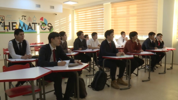 ChatGPT пишет домашнюю работу за казахстанских школьников