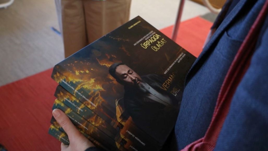 Новый перевод книги Абая передали ЮНЕСКО