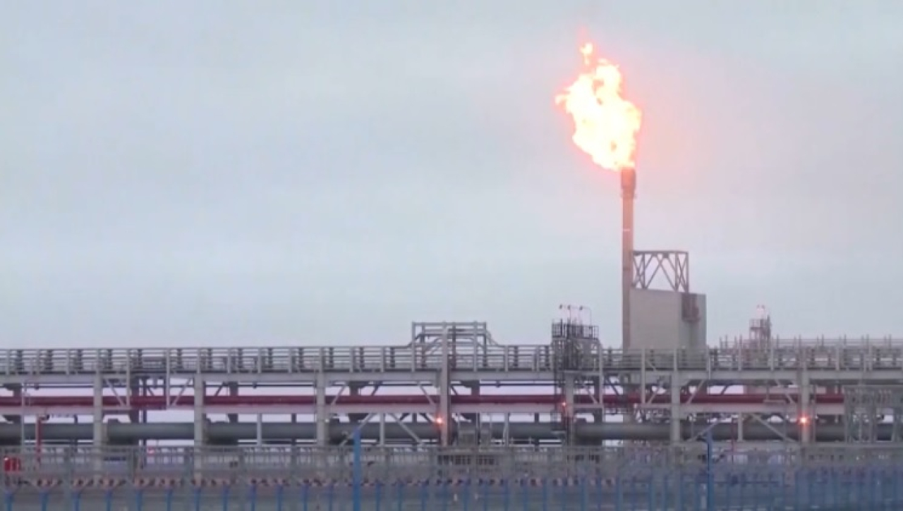 МВФ: снижение цен на топливо грозит кризисом