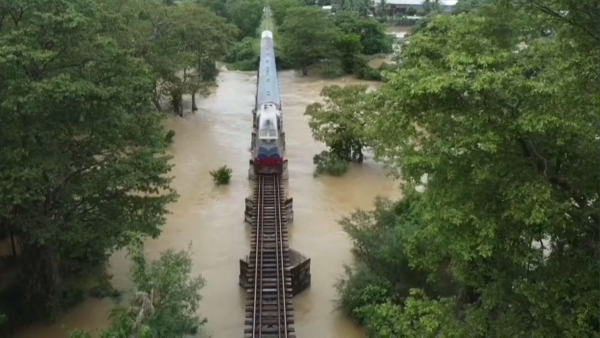 Үндістан мен Шри-Ланкада су тасқынынан қаза тапқан адам саны артты