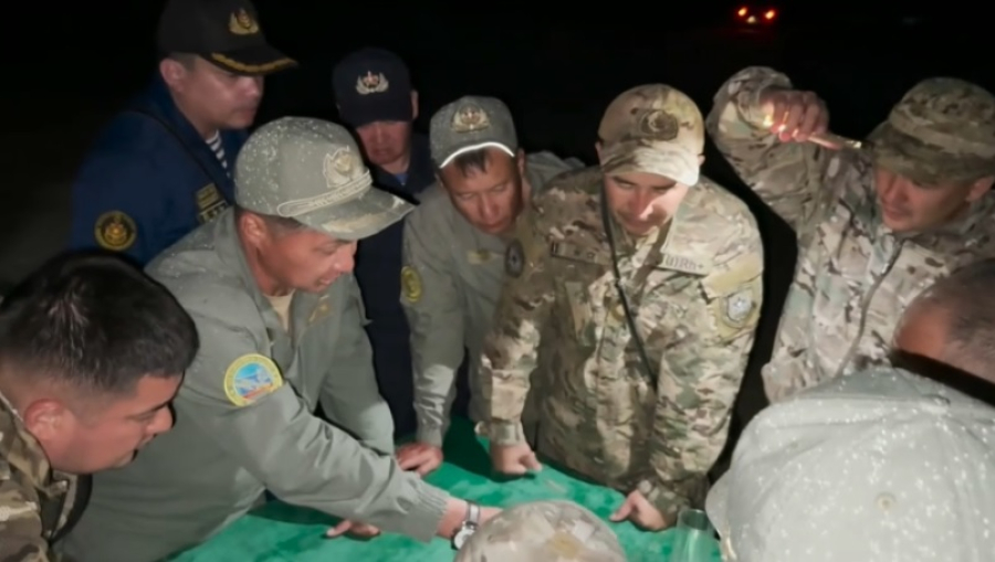 Найдены личные вещи членов экипажа пропавшего ЕС-145