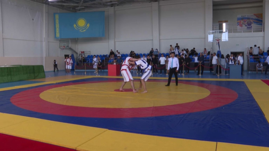 Республиканский турнир по қазақ күресі провели в Алматинской области