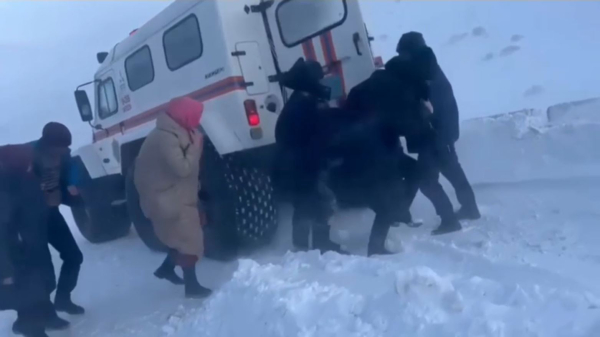 Жетісу облысында 73 адам қар құрсауынан шығарылды