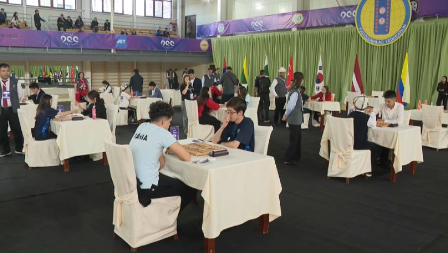 Чемпионат мира по тогызкумалаку среди юниоров стартовал в Алматы