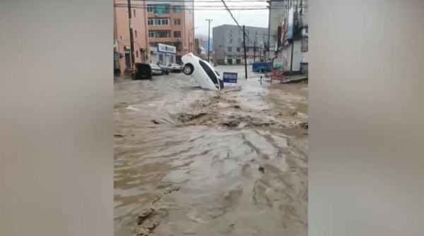 Қытайда бүтін бір қаланы су шайып кетті