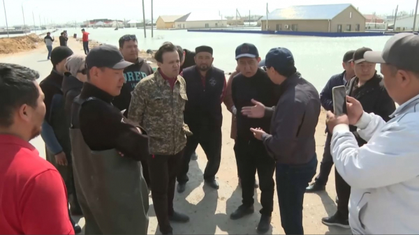 Депутаты встретились с жителями Кульсары. LIVE