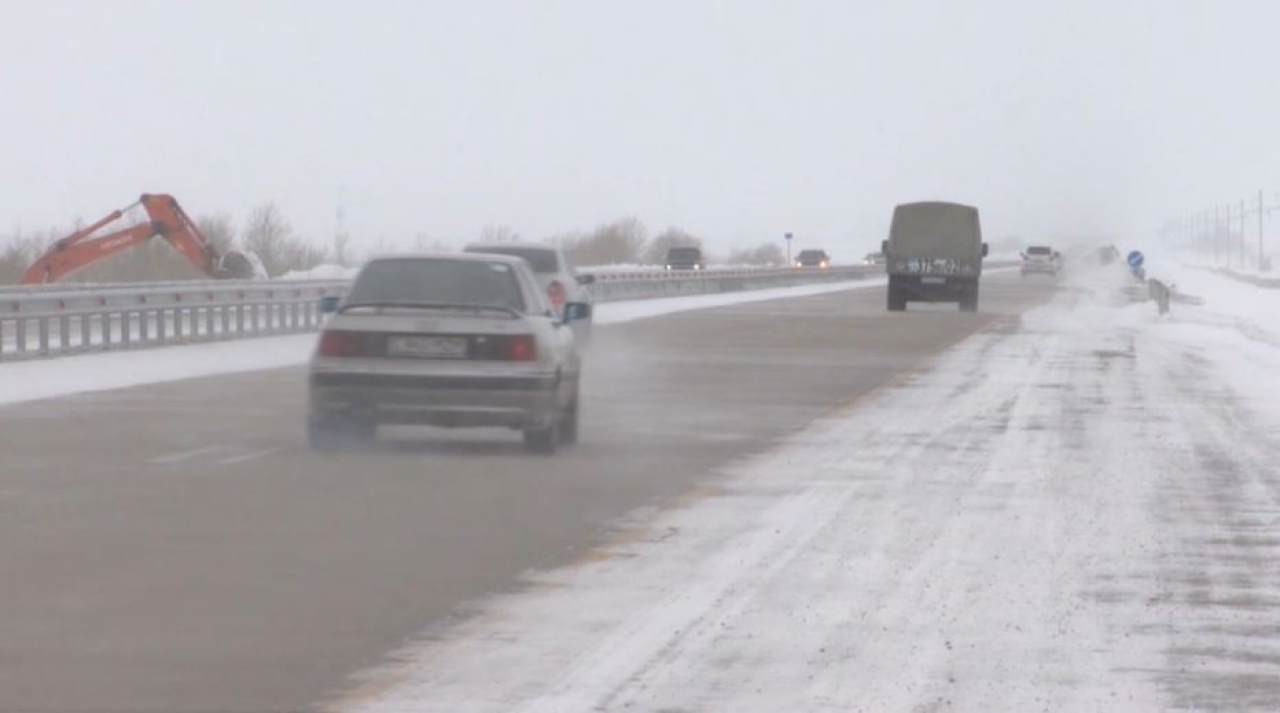 Трассы закрыты в ряде регионов Казахстана