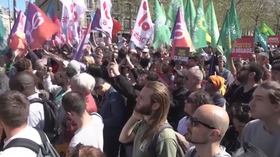 Парижде Марин Ле Пенді қолдау акциясы өтті