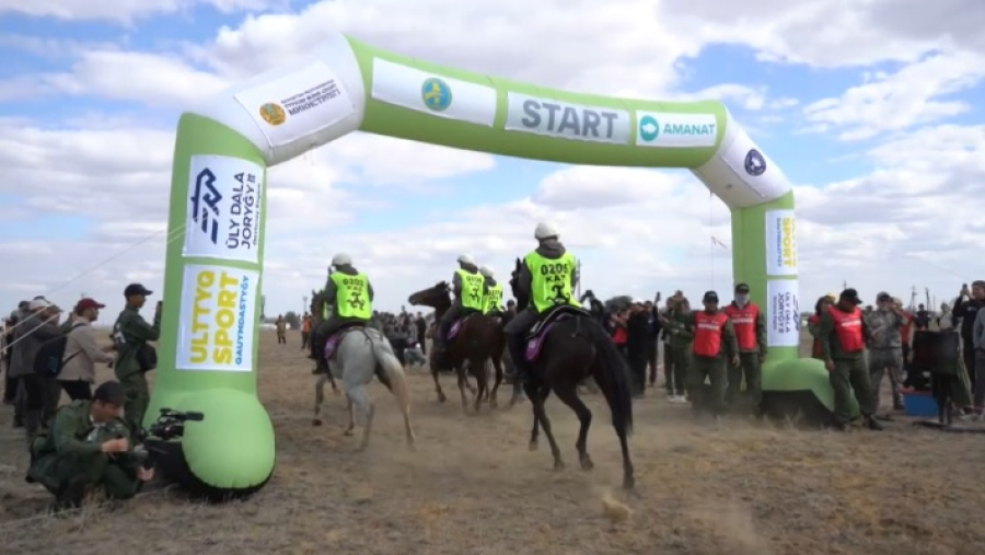 Стартовал конный марафон к 140-летию Мыржакыпа Дулатова
