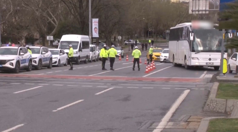 Курс турецкой лиры резко упал на фоне задержания мэра Стамбула