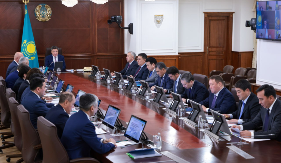 Надо уходить от сырьевого экспорта урожая – Олжас Бектенов