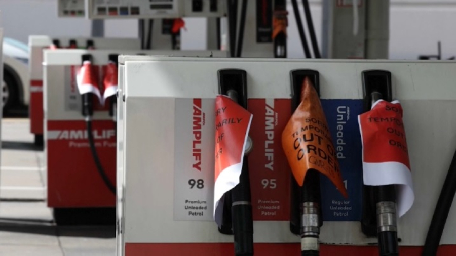 Австралия вдвое снижает топливный акциз