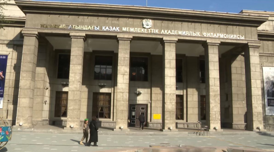 Алматыда Ә. Қашаубаев атындағы республикалық ән байқауы өтіп жатыр