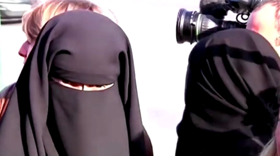 Қоғамдық орындарда бетті тұмшалап жүруге болмайды