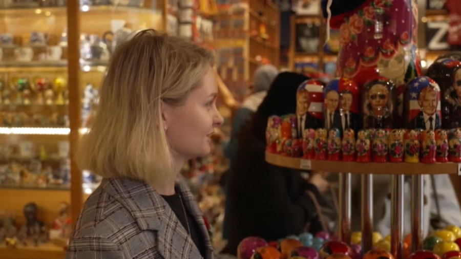 Саммит на Аляске: в московских сувенирных лавках наблюдается ажиотаж