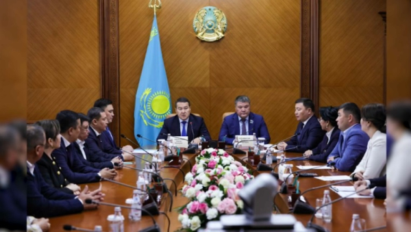 Премьер представил нового акима Шымкента