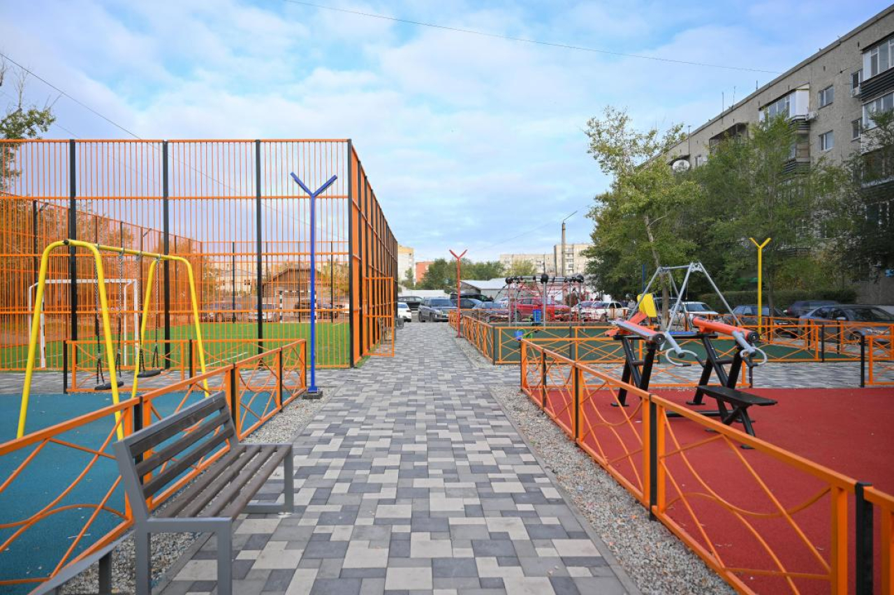 30 дворов благоустроили в Семее