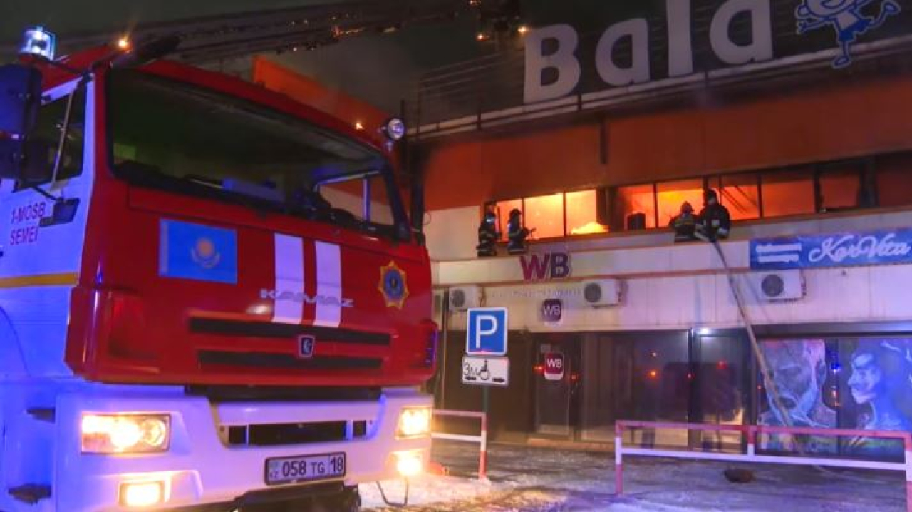 Крупный пожар в Семее: начато расследование