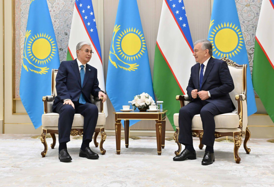 Беседа глав двух государств состоялась в аэропорту «Ташкент-Хумо»