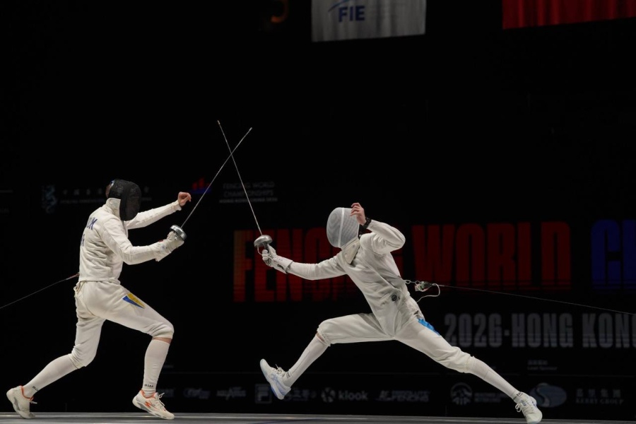 Историческое золото: Казахстан впервые выиграл чемпионат мира по фехтованию