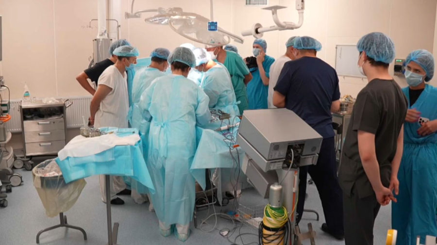 Известный казахстанский хирург провёл мастер-класс в Павлодаре
