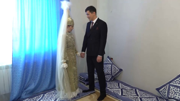 Оралда Көрісу күні 11 жұп неке қиды