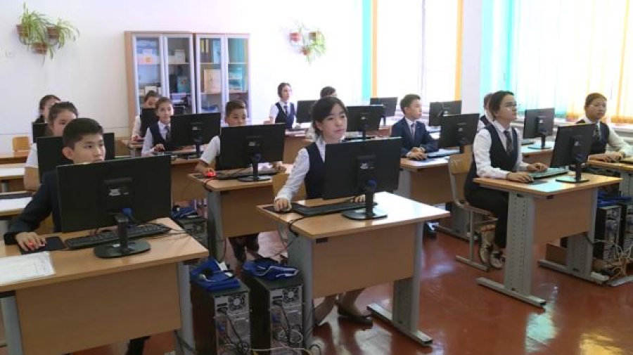500 школ станут пилотными площадками для внедрения ИИ