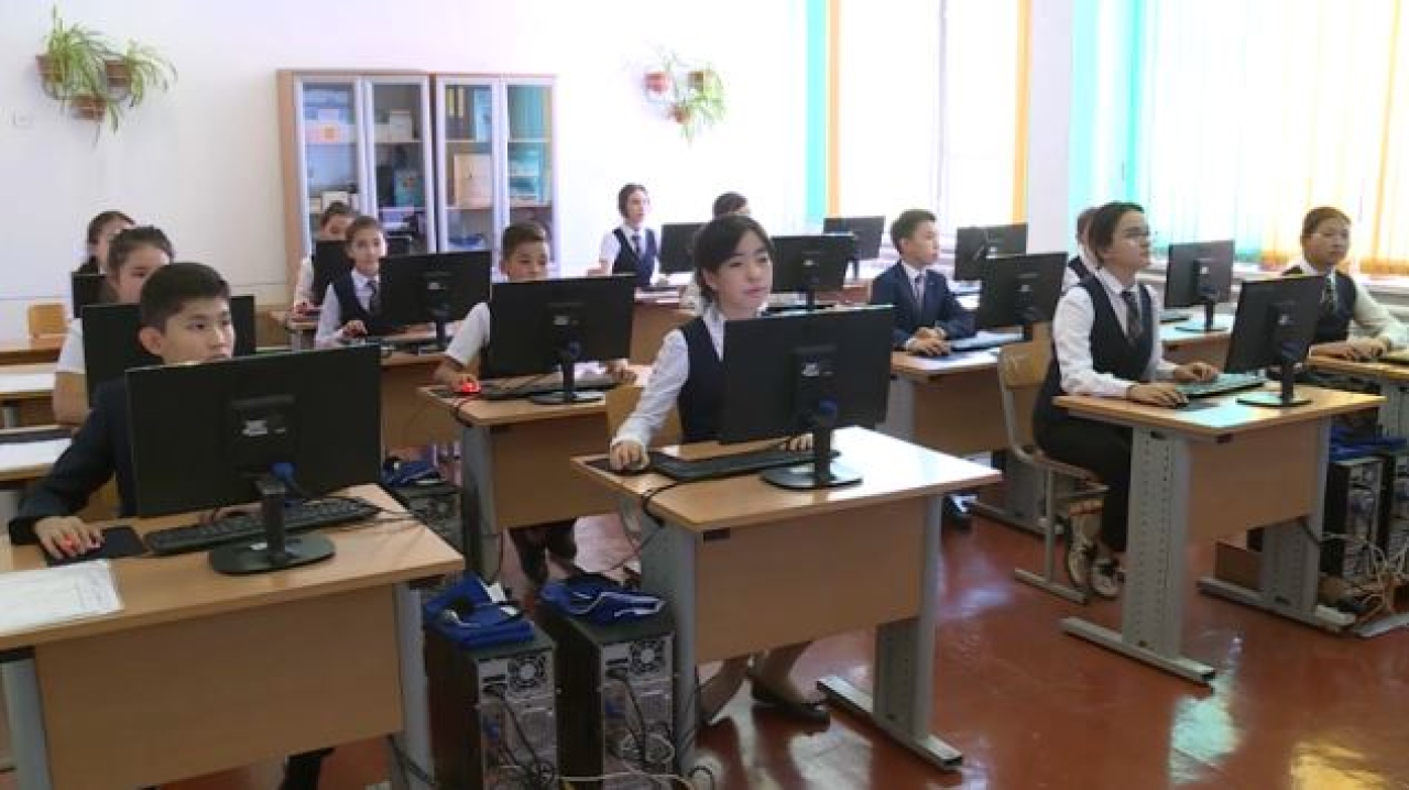 500 школ станут пилотными площадками для внедрения ИИ