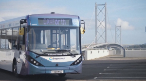 Ұлыбританияда өздігінен жүретін автобустар қатынайды