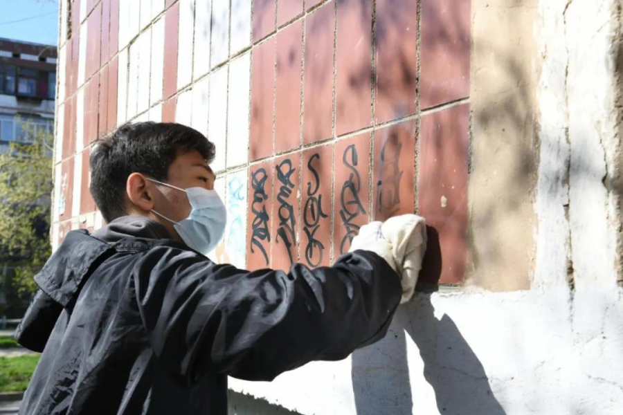 Пнул дверь за 60 МРП: 40 вандалов арестовали в Астане