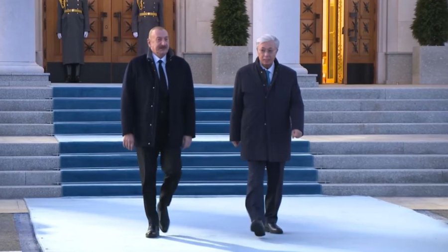 Қасым-Жомарт Тоқаев Ильхам Әлиевті елорда әуежайынан шығарып салды