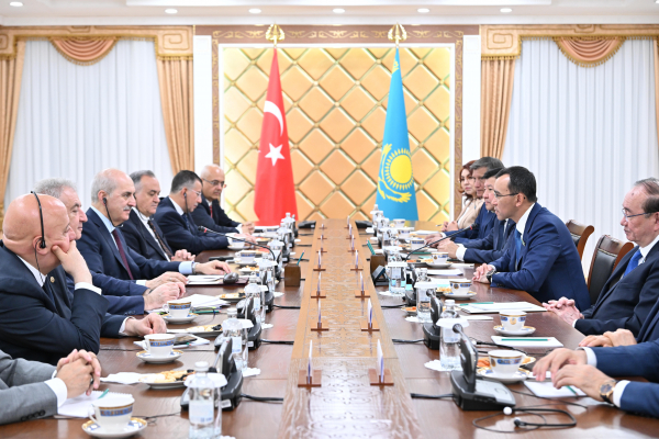 М. Әшімбаев Түркия Ұлттық Мәжілісінің төрағасымен кездесті