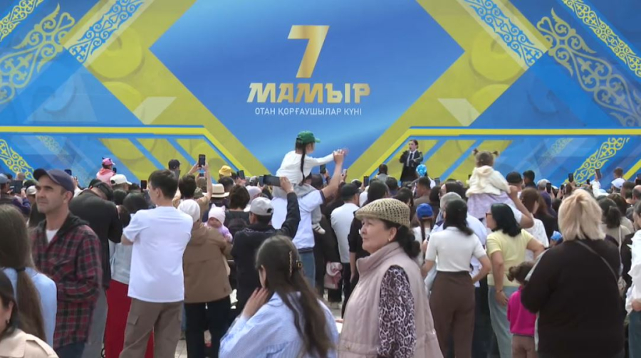 Плац-концерт ко Дню защитника Отечества прошел в Астане