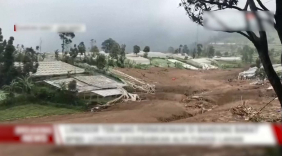 Индонезияда көшкіннен жеті адам опат болды