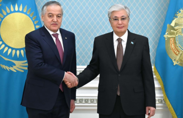 Мемлекет басшысы Тәжікстанның Сыртқы істер министрін қабылдады