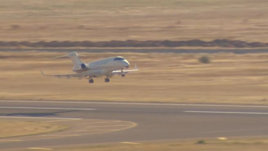 Очевидцы: казахстанцы больше 12 часов ждут своего вылета в аэропорту Ашхабада