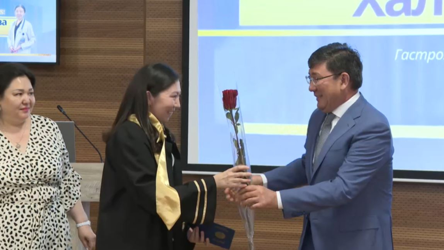 Елімізде 43 онколог-дәрігер резидентураны тәмамдады