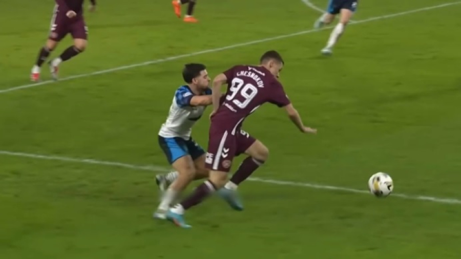 Казахстанский футболист успешно дебютировал в «Хартсе»